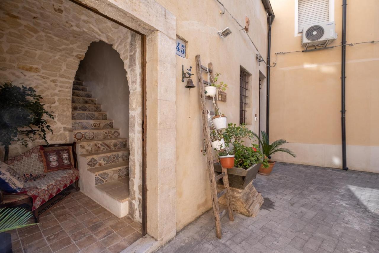 Si-Moutique Le Case Degli Avi Barocche, Con Terrazza Panoramica Modica Exteriör bild